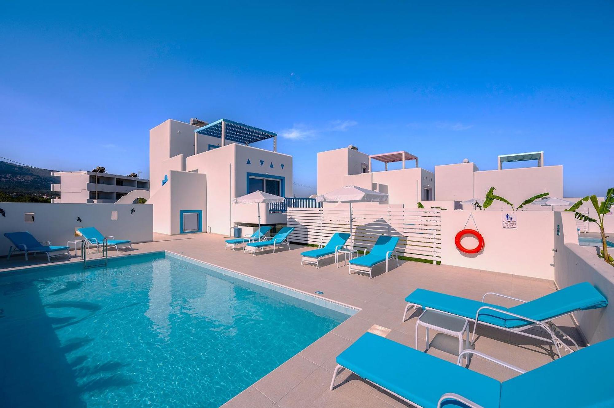 Xenos 5 With A Private Pool Near The Sea Tigaki